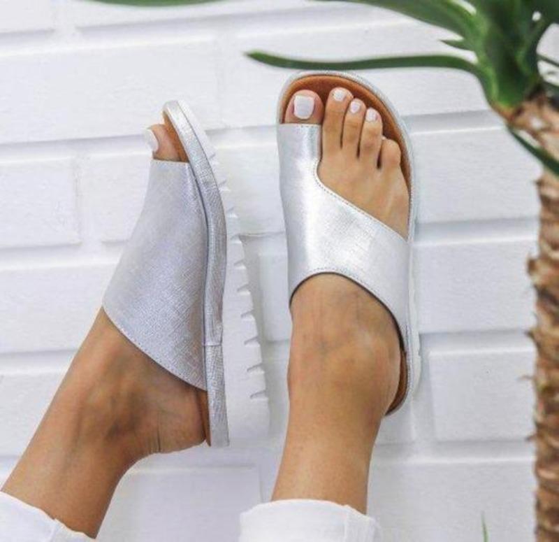 Orthopädische Sandalen, die den Hallux valgus korrigieren