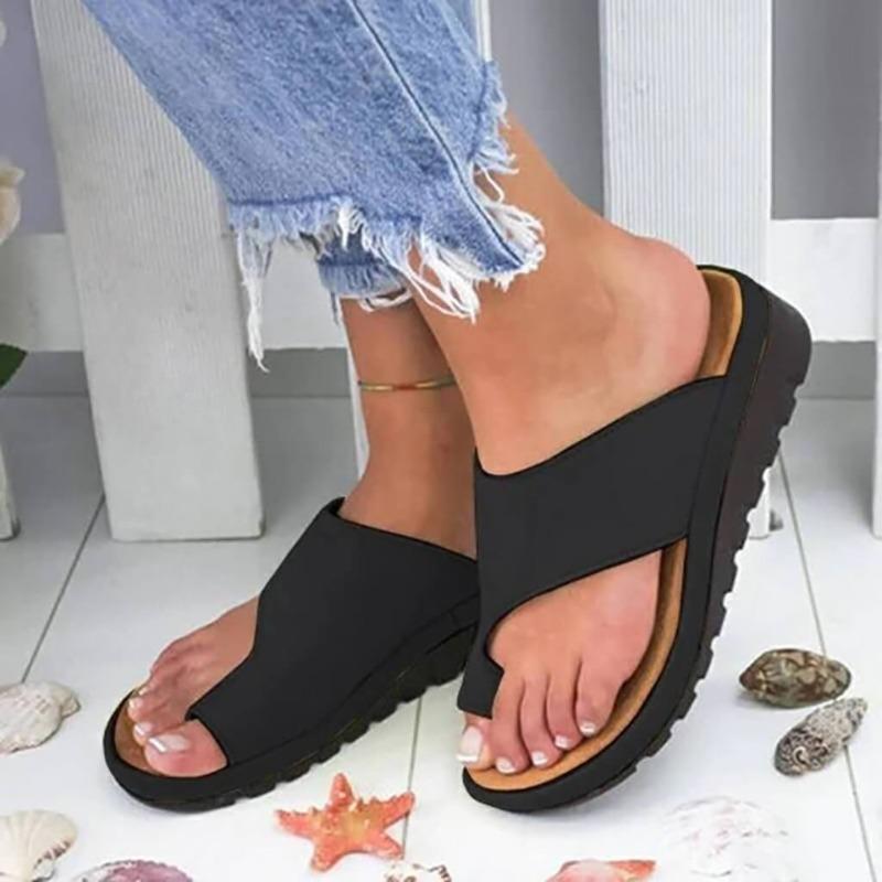 Orthopädische Sandalen, die den Hallux valgus korrigieren