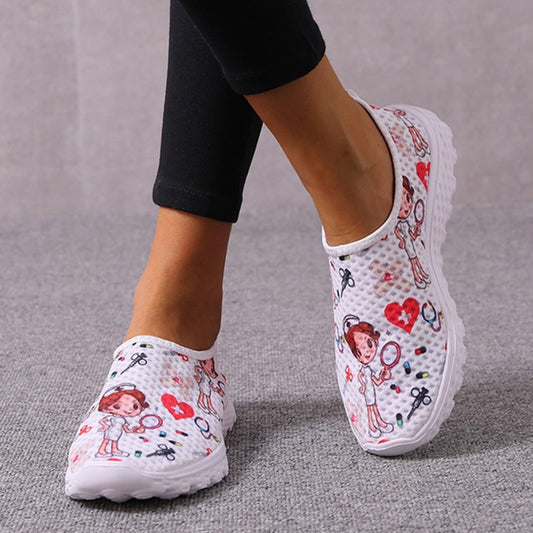 VitalStep - Ergonomische & Atmungsaktive für Pflegerinnen