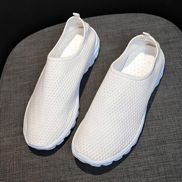 VitalStep - Ergonomische & Atmungsaktive für Pflegerinnen